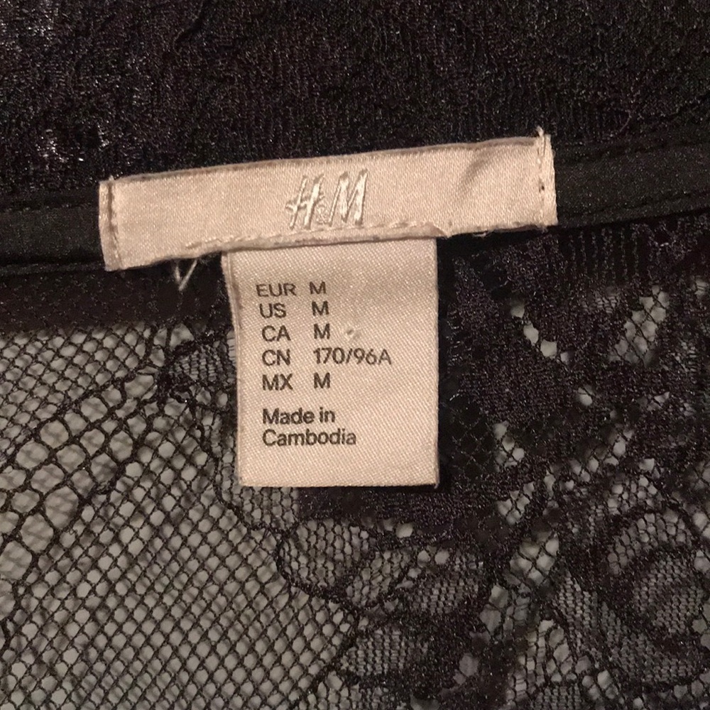 Short Lace Jacket - Picture 4 of 5